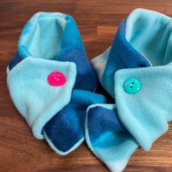 Cozy Fleece Baby/Toddler Neck Warmer: Aurora Borealis - Picture 3 of 3